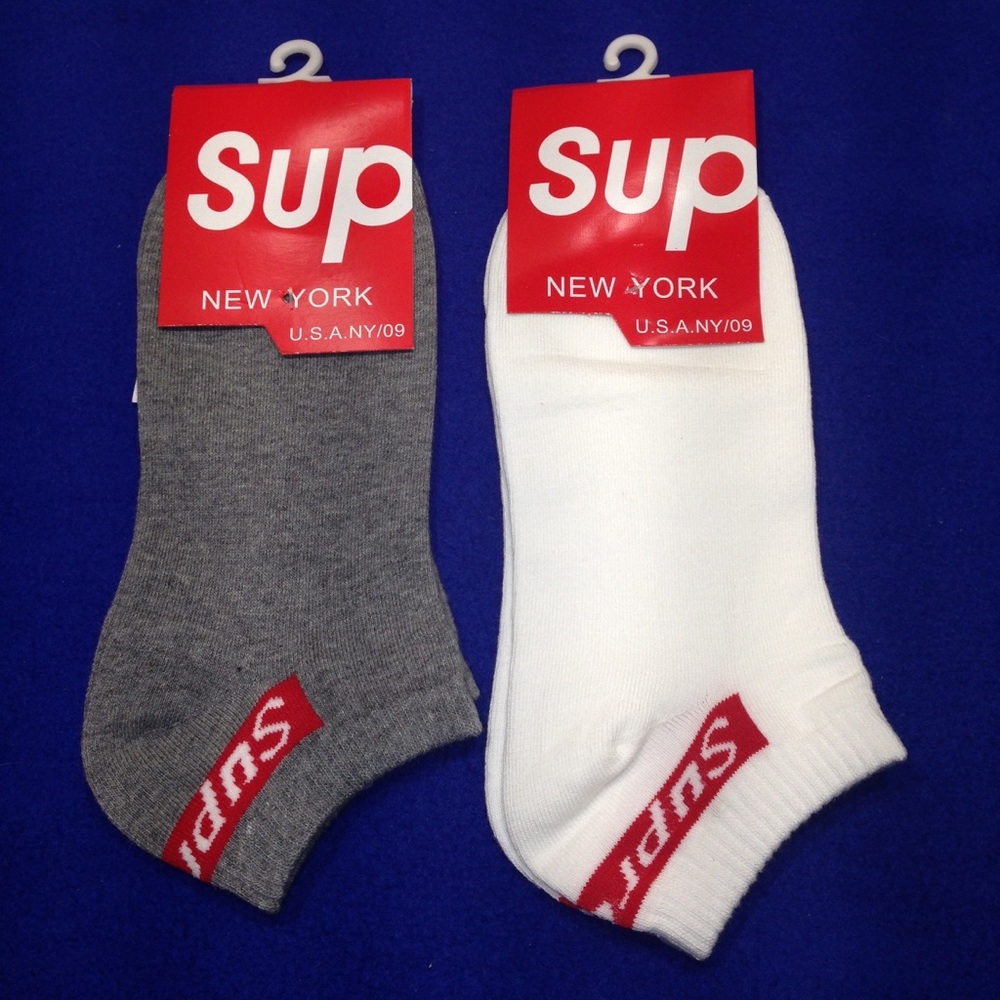 Supreme Socks 2 Pair Gray White